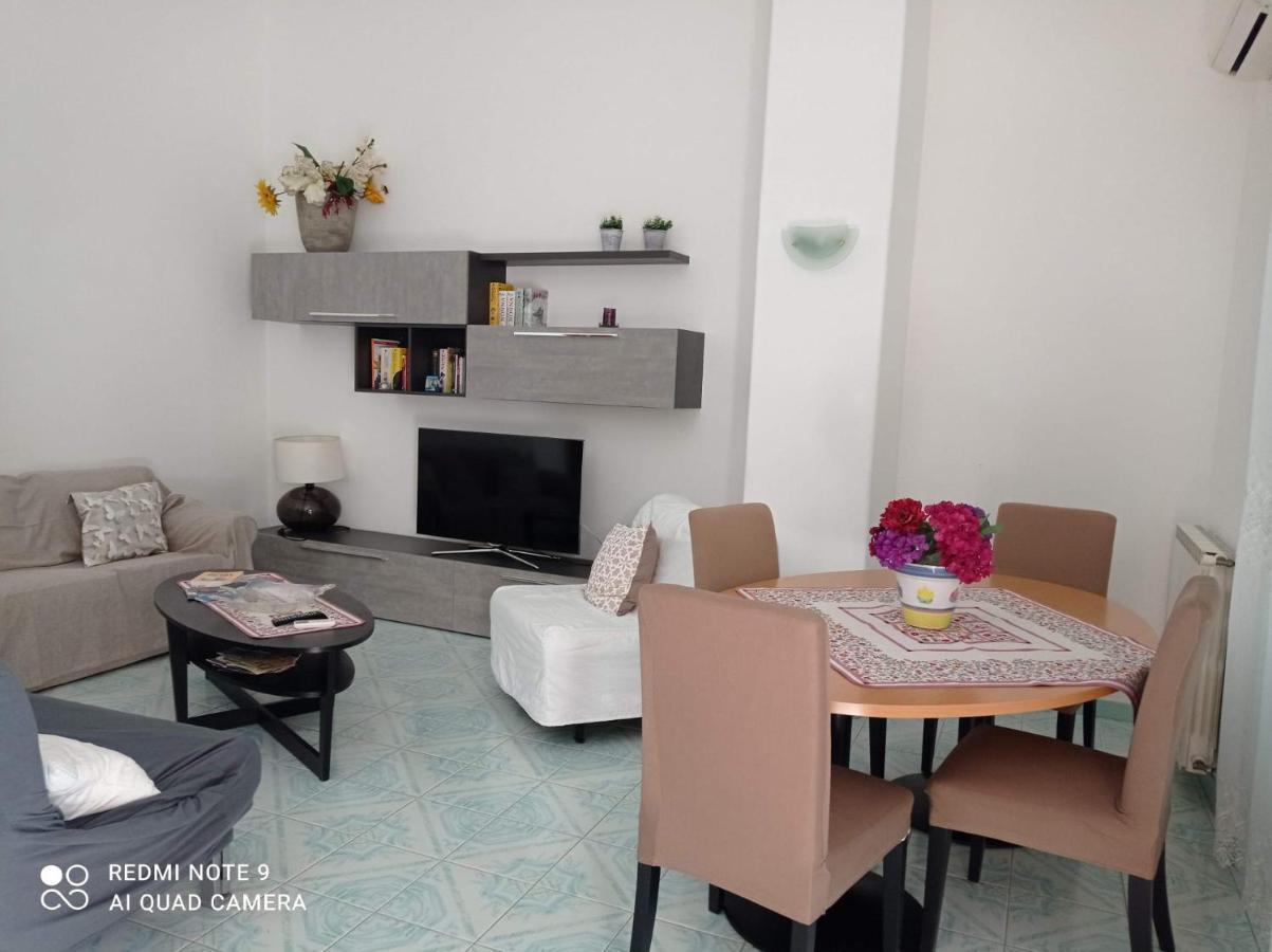 Iasolino Apartment *